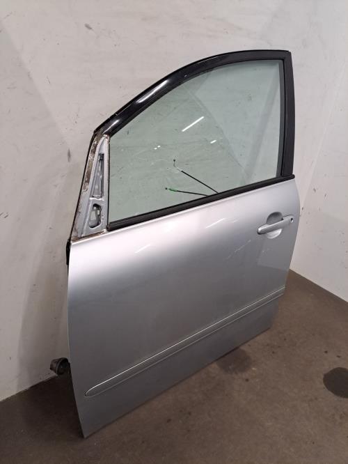 Image Porte avant gauche - TOYOTA AVENSIS VERSO