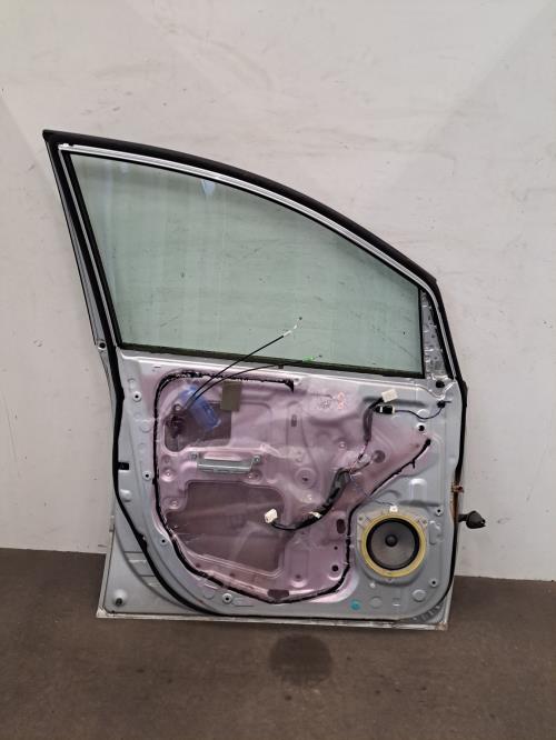 Image Porte avant gauche - TOYOTA AVENSIS VERSO