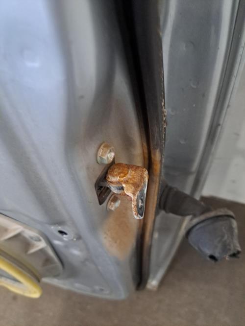 Image Porte avant gauche - TOYOTA AVENSIS VERSO
