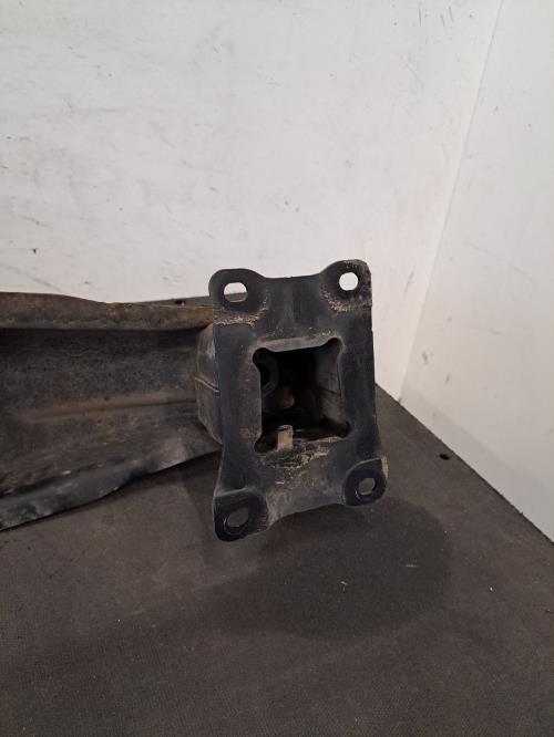 Image Renfort pare choc arriere (traverse) - VOLKSWAGEN GOLF 7