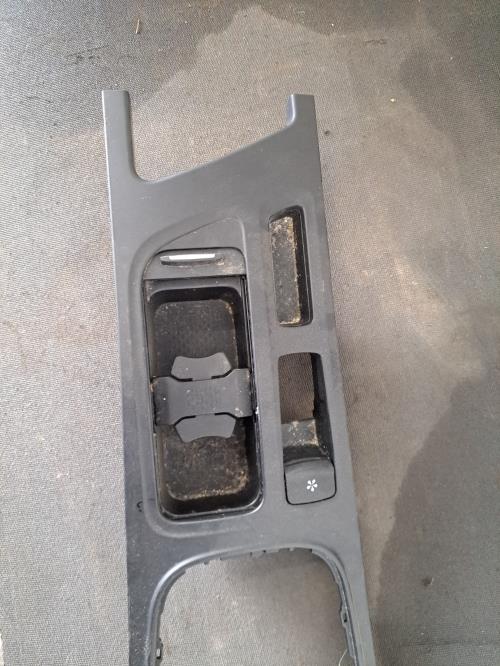 Image Console central (interieur plastique) - RENAULT MEGANE 4
