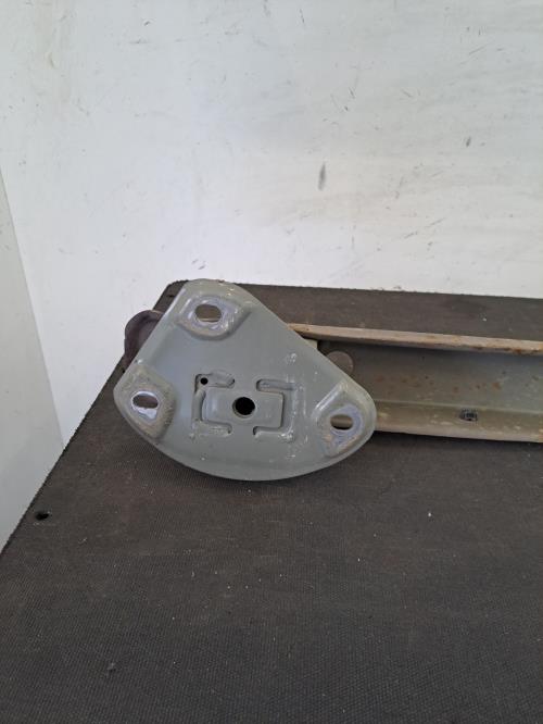 Image Renfort pare choc arriere (traverse) - PEUGEOT 108