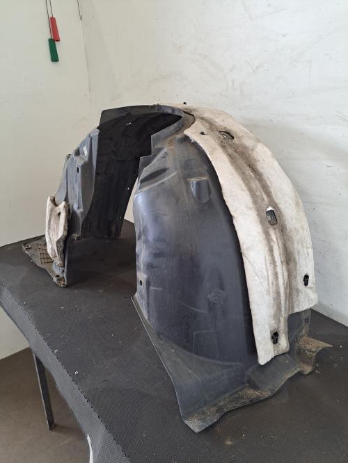 Image Pare boue avant droit - PEUGEOT 208 2