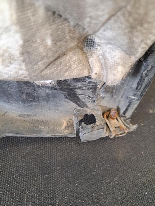 Image Pare boue avant droit - PEUGEOT 208 2