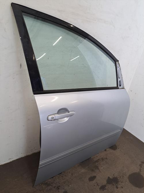 Image Porte avant droit - TOYOTA AVENSIS VERSO