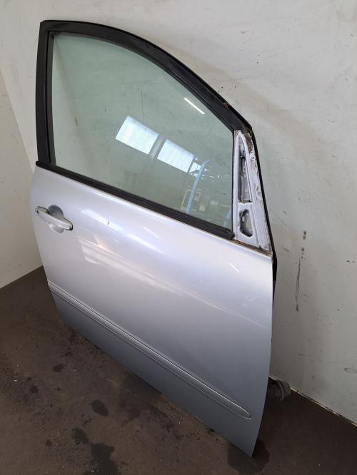 Image Porte avant droit - TOYOTA AVENSIS VERSO