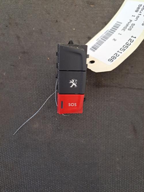 Image Bouton SOS - PEUGEOT 508 1