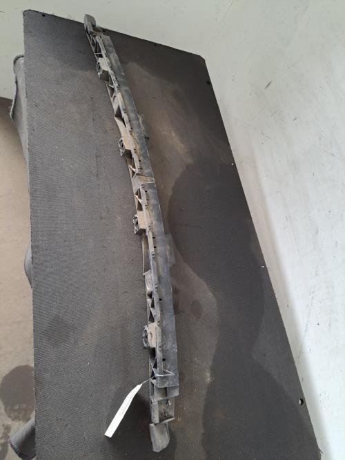 Image Support de pare chocs arriere - AUDI A6 4