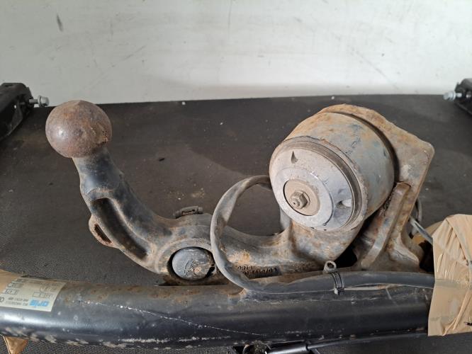 Image Attelage (boule de remorquage) - AUDI A6 4