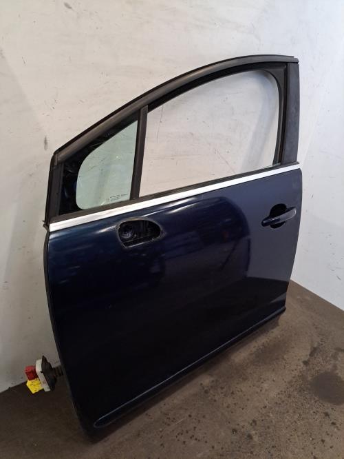 Image Porte avant gauche - PEUGEOT 5008 1