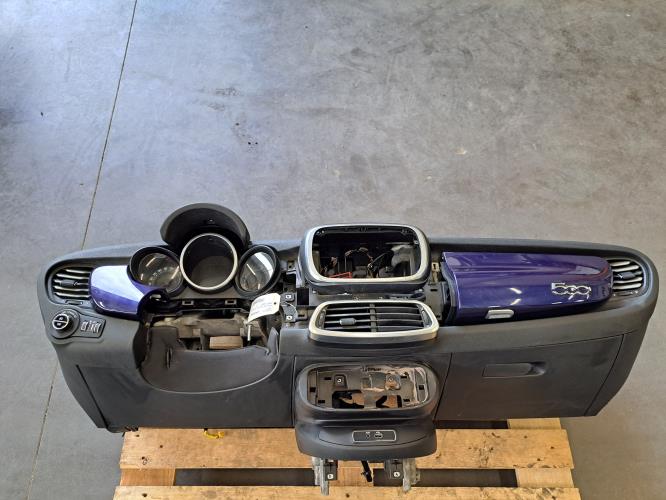 Image Planche de bord complete - FIAT 500X