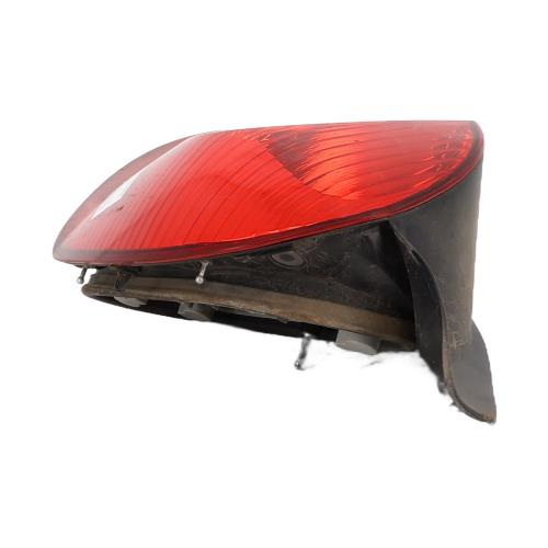 Image Feu arriere principal droit (feux) - RENAULT GRAND MODUS