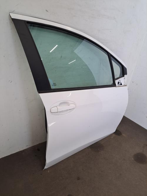 Image Porte avant droit - TOYOTA YARIS 3