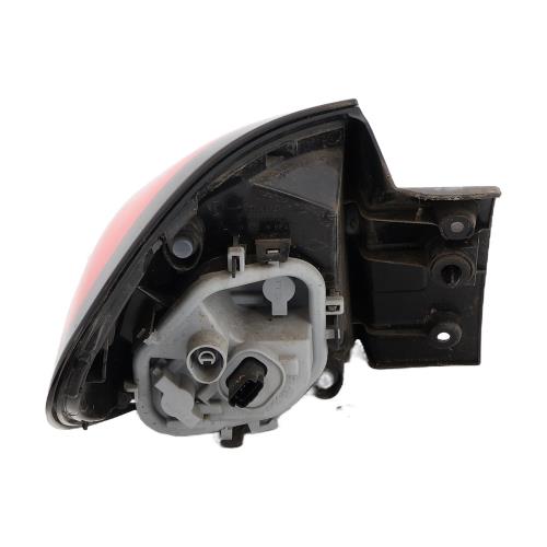 Image Feu arriere principal droit (feux) - RENAULT CAPTUR 1