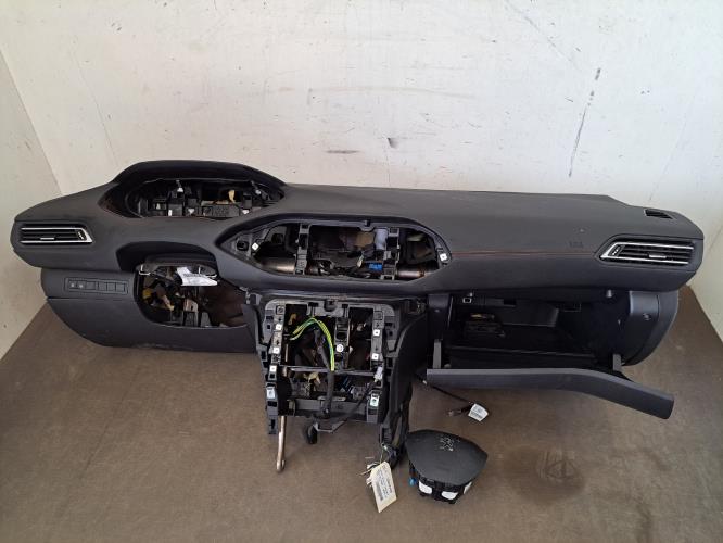 Image Planche de bord complete - PEUGEOT 308 2 SW