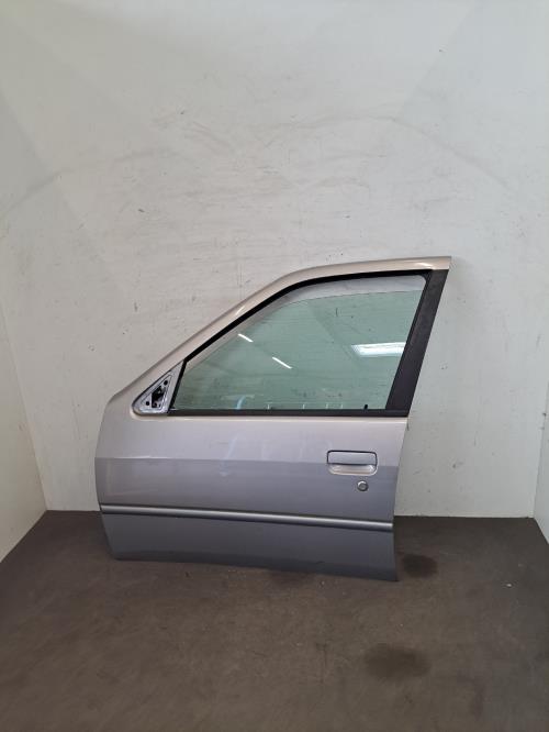 Image Porte avant gauche - PEUGEOT 306