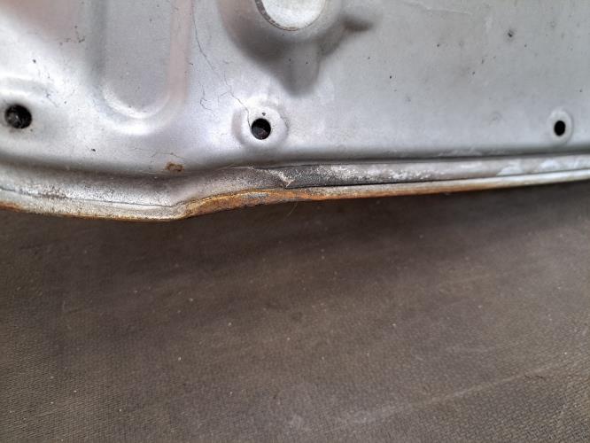Image Capot - TOYOTA AVENSIS 2