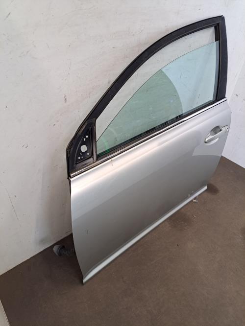 Image Porte avant gauche - TOYOTA AVENSIS 2