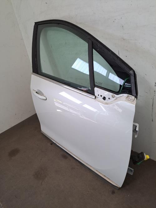 Image Porte avant droit - PEUGEOT 2008 1