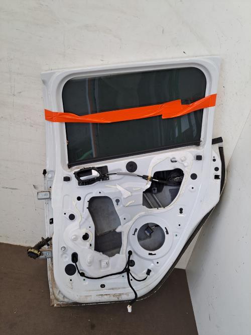 Image Porte arriere droit - PEUGEOT 2008 1