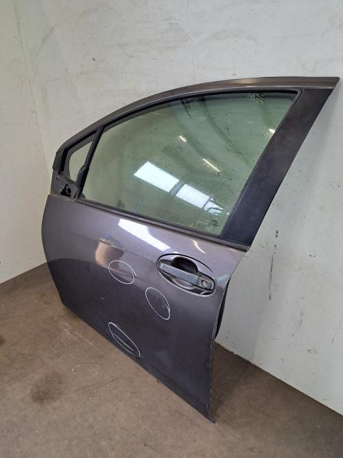 Image Porte avant gauche - TOYOTA YARIS 3