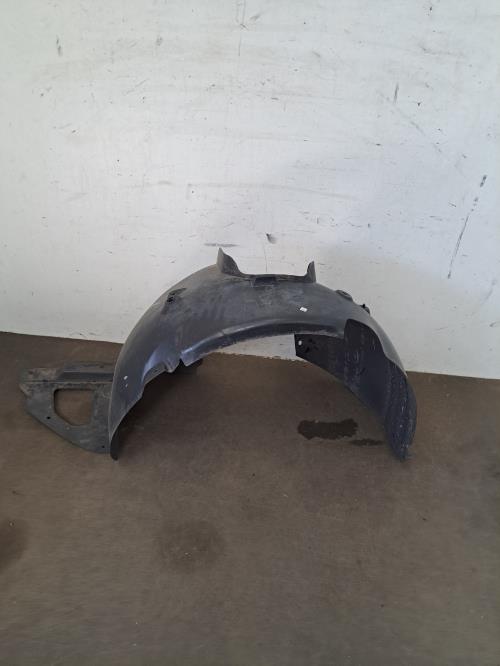 Image Pare boue avant droit - PEUGEOT 208 1