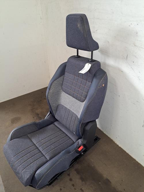 Image Siege avant droit - RENAULT R4