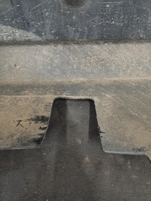 Image Pare choc arriere - RENAULT CLIO 4