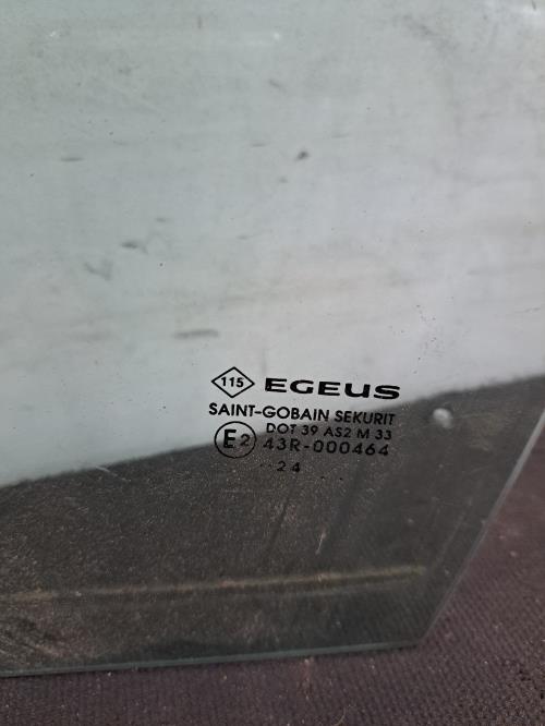 Image Custode avant gauche (porte) - RENAULT 