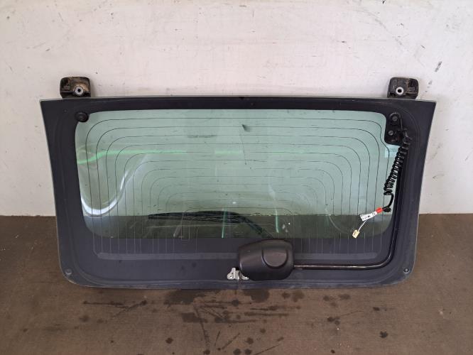Image Lunette arriere - PEUGEOT 107