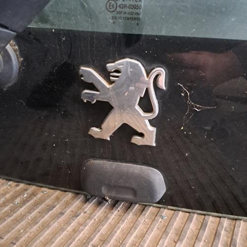 Image Lunette arriere - PEUGEOT 107