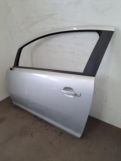 Image Porte avant gauche - OPEL CORSA D