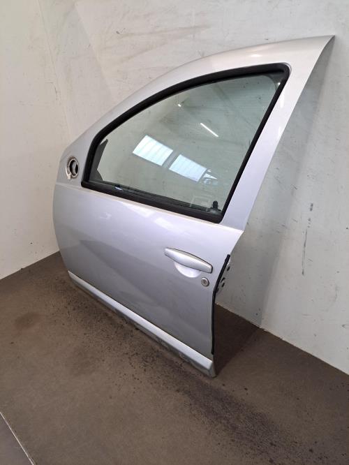 Image Porte avant gauche - DACIA SANDERO 1