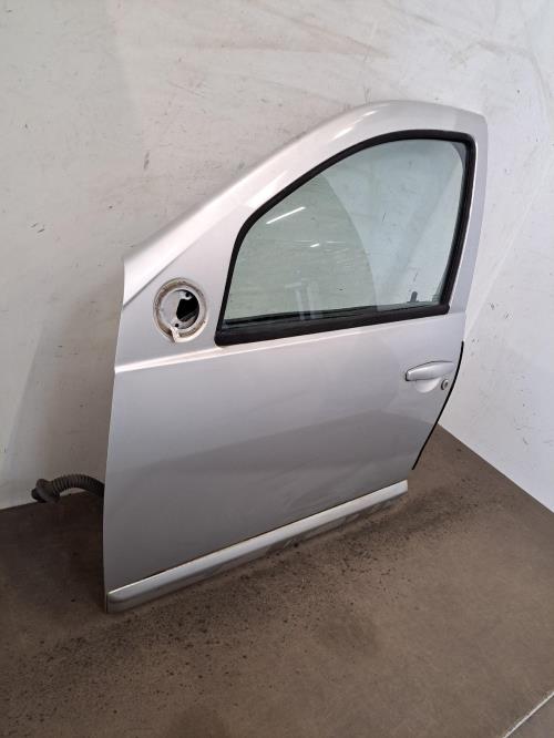 Image Porte avant gauche - DACIA SANDERO 1
