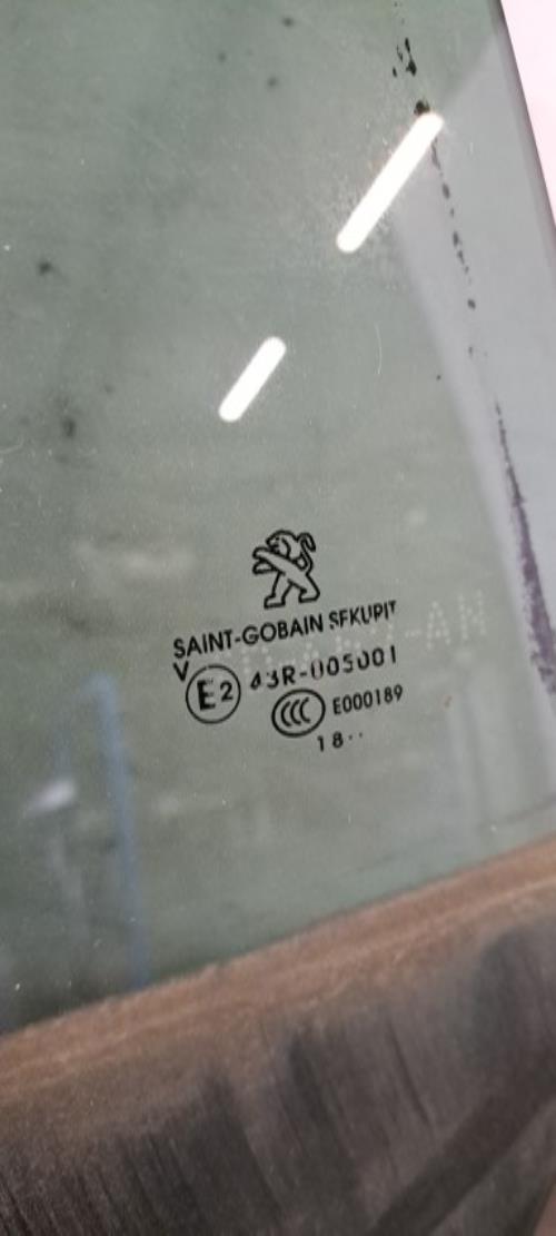 Image Vitre arriere droit - PEUGEOT 508 2