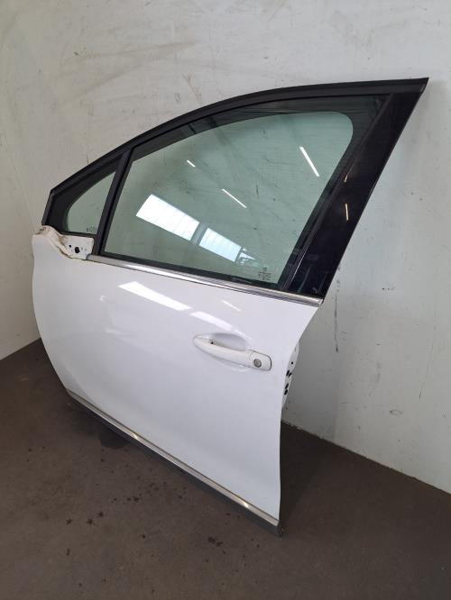 Image Porte avant gauche - PEUGEOT 2008 1
