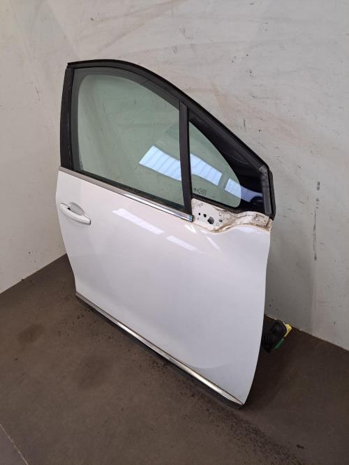 Image Porte avant droit - PEUGEOT 2008 1