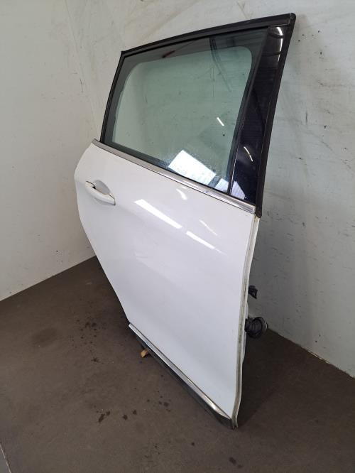 Image Porte arriere droit - PEUGEOT 2008 1