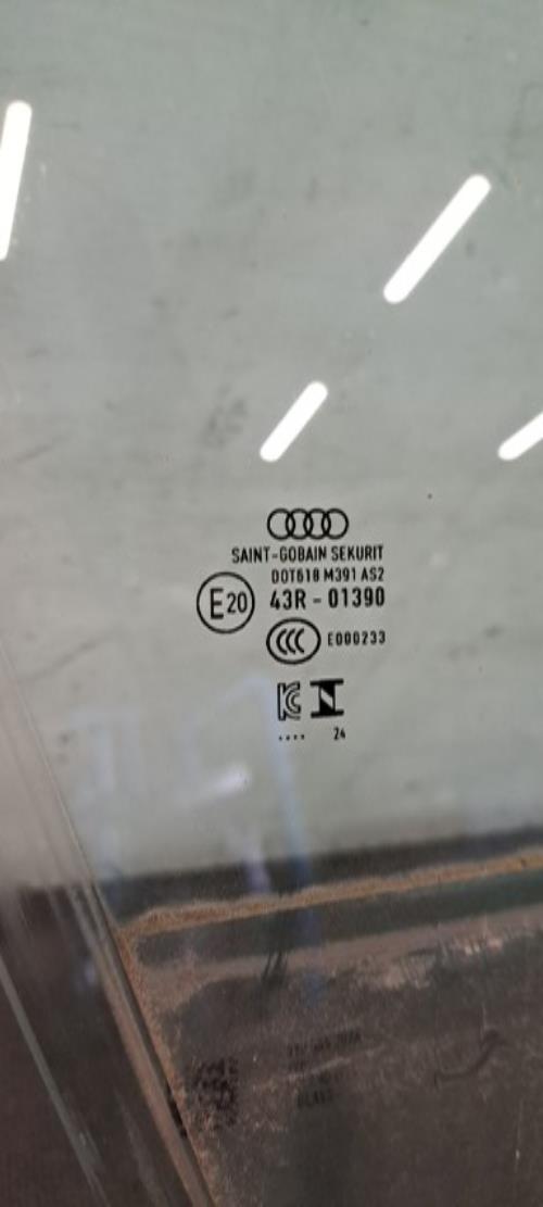 Image Vitre avant droit - AUDI A3 4