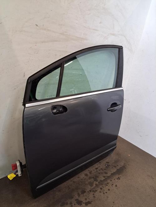 Image Porte avant gauche - PEUGEOT 5008 1