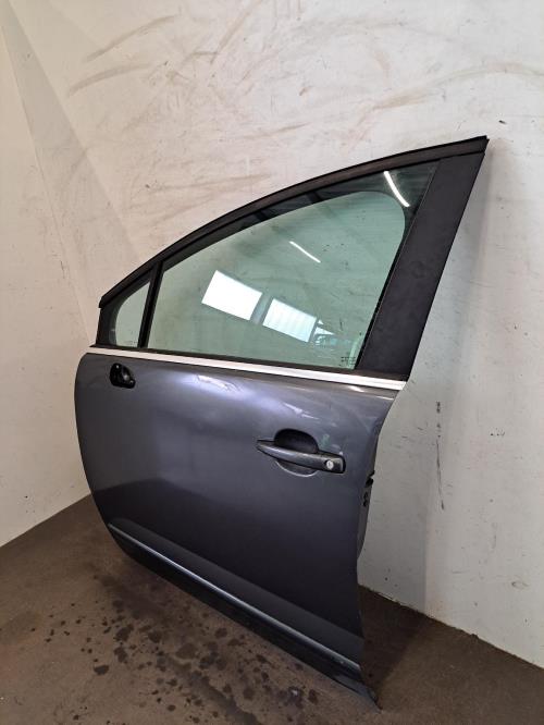 Image Porte avant gauche - PEUGEOT 5008 1