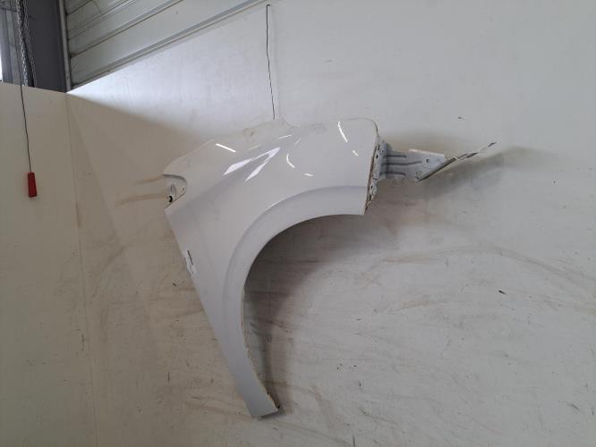 Image Aile avant droit - PEUGEOT 208 1