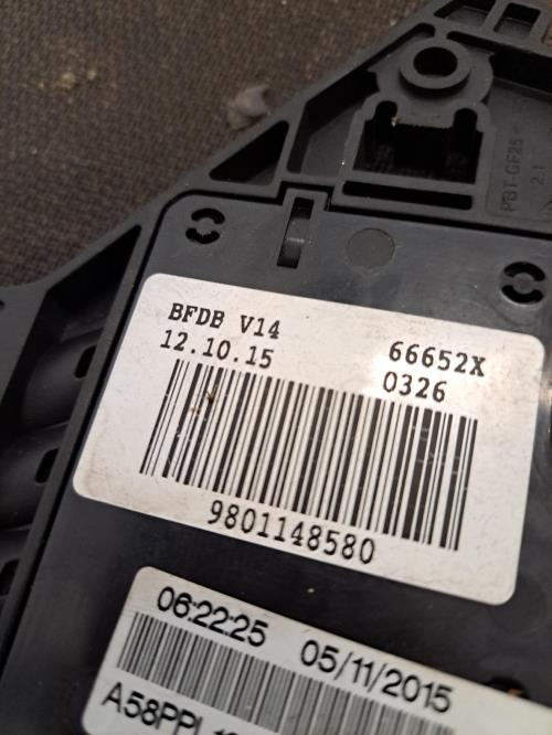 Image Porte fusible - CITROEN C3 PICASSO
