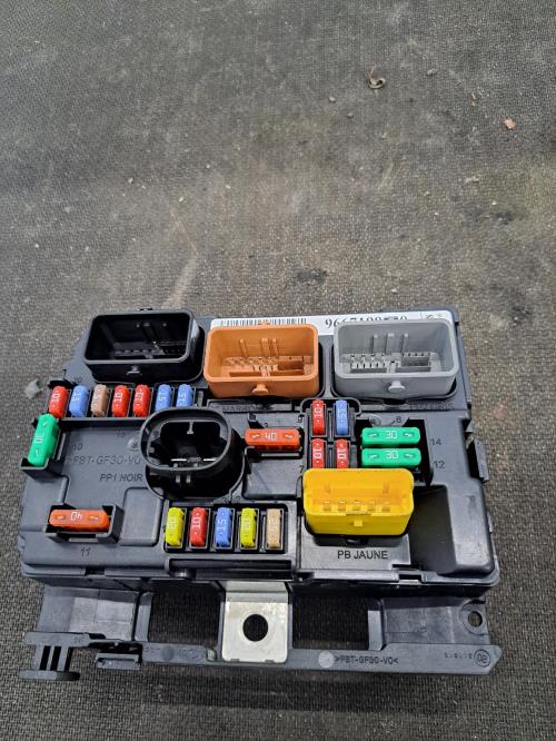 Image Boitier servitude moteur (BSM) - CITROEN C3 PICASSO