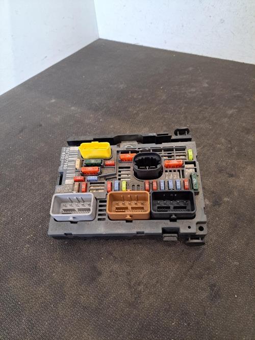 Image Boitier servitude moteur (BSM) - CITROEN C4 GRAND PICASSO 1