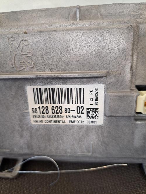 Image Ecran GPS - PEUGEOT 2008 1