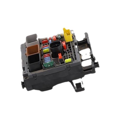 Image Boitier servitude moteur (BSM) - PEUGEOT 3008 1