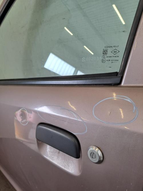 Image Porte avant gauche - SUZUKI ALTO 3