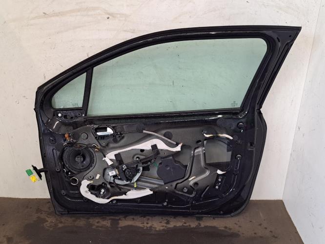 Image Porte avant droit - PEUGEOT 208 1