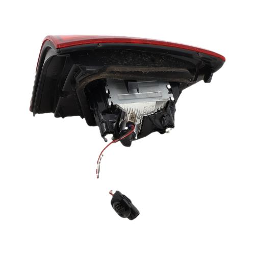 Image Feu arriere secondaire droit (feux) - RENAULT CLIO 4